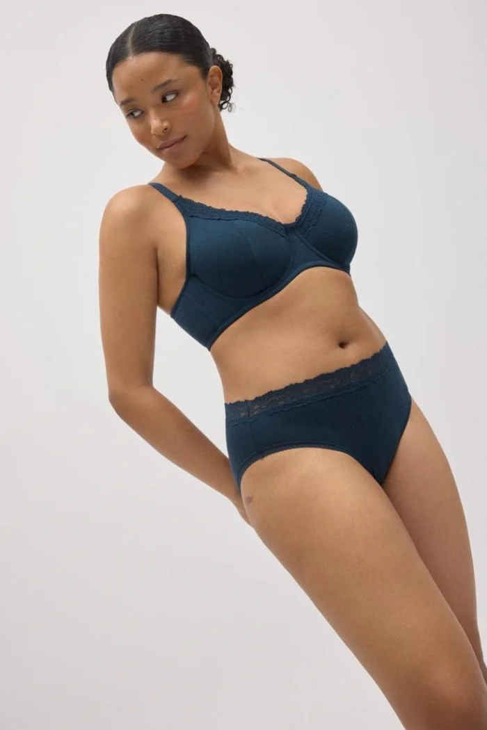 y10765 - em - Image 4